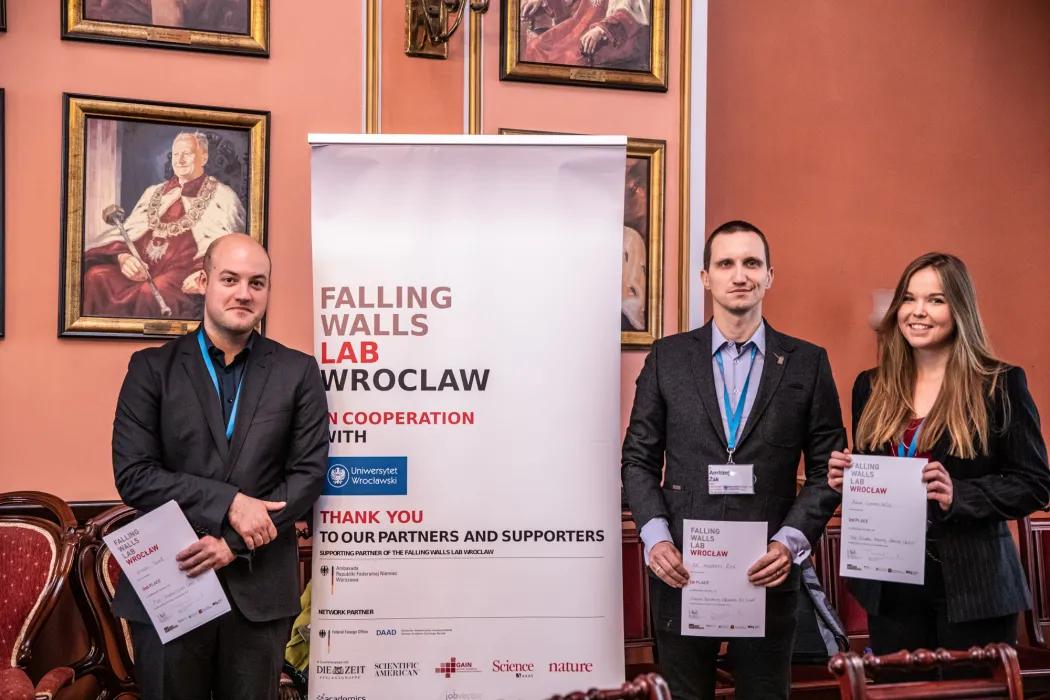 Falling Walls: Karel Tesař se do soutěže přihlásil s tématem Breaking the wall of post-sternotomy pain syndrome. 